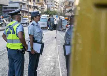 Τροχαία: Έλεγχοι σε σχολικά λεωφορεία - Φυλλάδια στα σχολεία