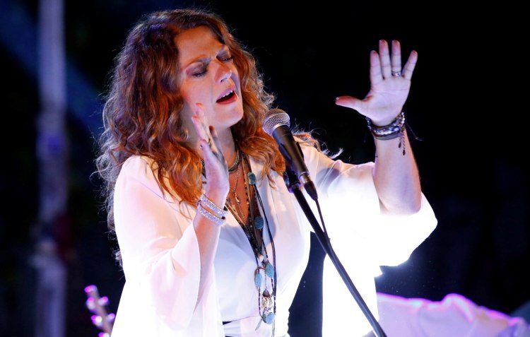 «Ταξίδεψε» το κοινό με τη φωνή της η Ελένη Τσαλιγοπούλου