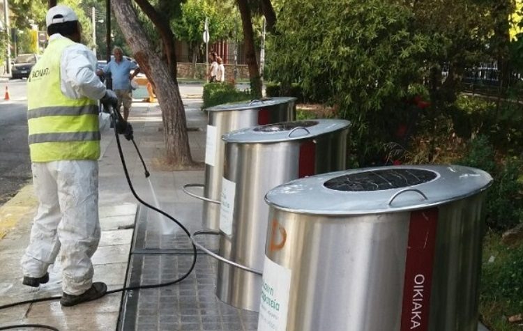 Καθαρίστηκαν όλοι οι υπόγειοι κάδοι του Δήμου