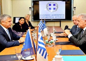 Συνάντηση Πατούλη με Αβραμόπουλο για προσφυγικό και ανάπτυξη