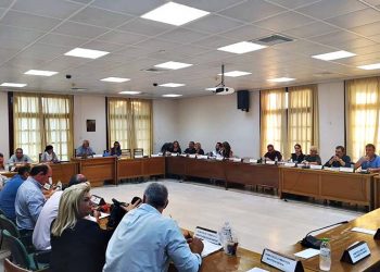 Με οριακή πλειοψηφία καταργήθηκαν τα Νομικά Πρόσωπα του Δήμου