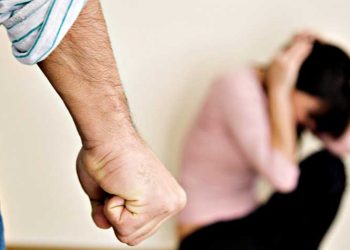Dr Γρηγόρης Λέων: «Αυξάνονται δραματικά τα περιστατικά ενδοοικογενειακής βίας»