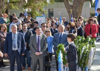 Με λαμπρότητα εορτάστηκε η 28η Οκτωβρίου σε Λυκόβρυση και Πεύκη