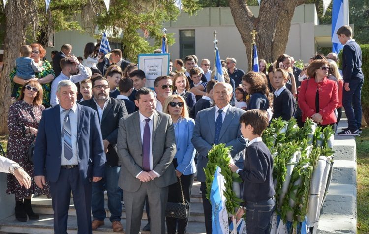 Με λαμπρότητα εορτάστηκε η 28η Οκτωβρίου σε Λυκόβρυση και Πεύκη