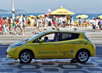 H εμπειρία από την χρήση του πρώτου ταξί Nissan Leaf στην Ισπανία
