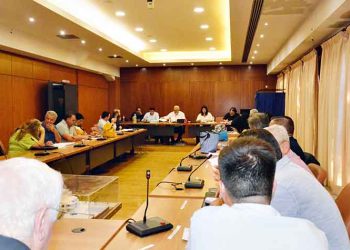 Νομικά Πρόσωπα με Νικολαροπούλου και Μαμαλάκη