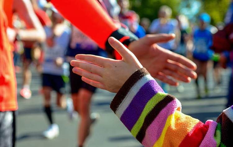 Tα παιδιά της πόλης τρέχουν για καλό σκοπό