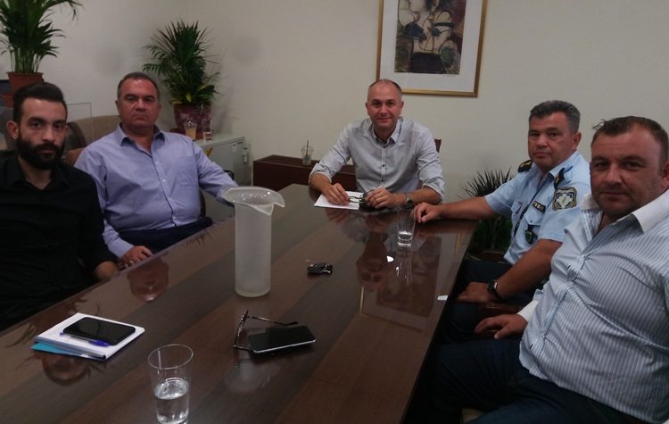 Συνάντηση Σαραούδα με διοικητές Α.Τ. Τροχαίας και τμήματος Ασφαλείας