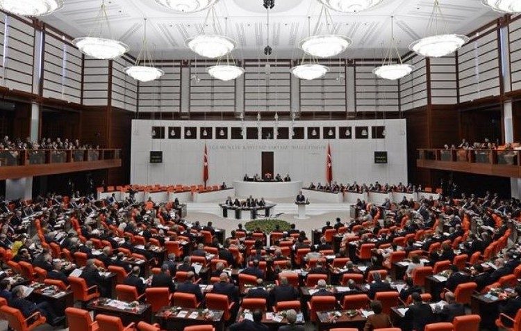 Τουρκικό κοινοβούλιο: «Πράσινο φως» για «χτυπήματα» σε Συρία και Ιράκ