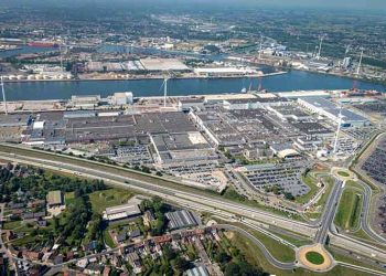 Η Volvo Cars αποκαλύπτει το πρώτο αμιγώς ηλεκτροκίνητο μοντέλο της