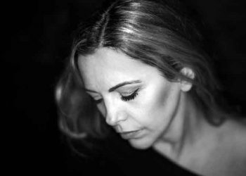 «9 Φεγγάρια ο Έρωτας» με την Αγγελική Ζήκα στο Τρένο στο Ρουφ