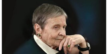 Το Σάββατο 23/11 η Ελένη Γλύκατζη - Αρβελέρ στο Δημοτικό Θέατρο Πεύκης