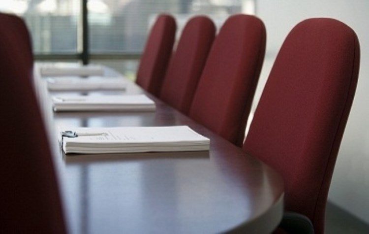 «Δημόσια» διαβούλευση