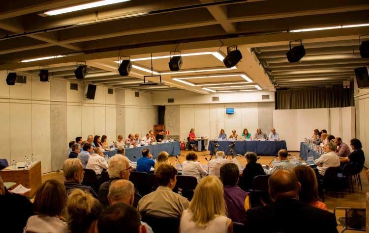 Οκτώ συνδυασμοί απέχουν από τις σημερινές συνεδριάσεις του δημοτικού συμβουλίου