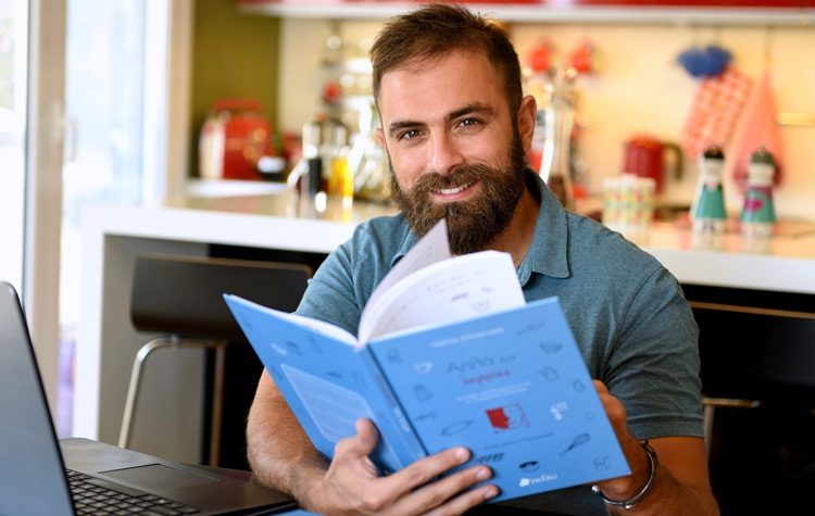 «Απλά και διαφορετικά» ο κόσμος μπορεί να αλλάξει