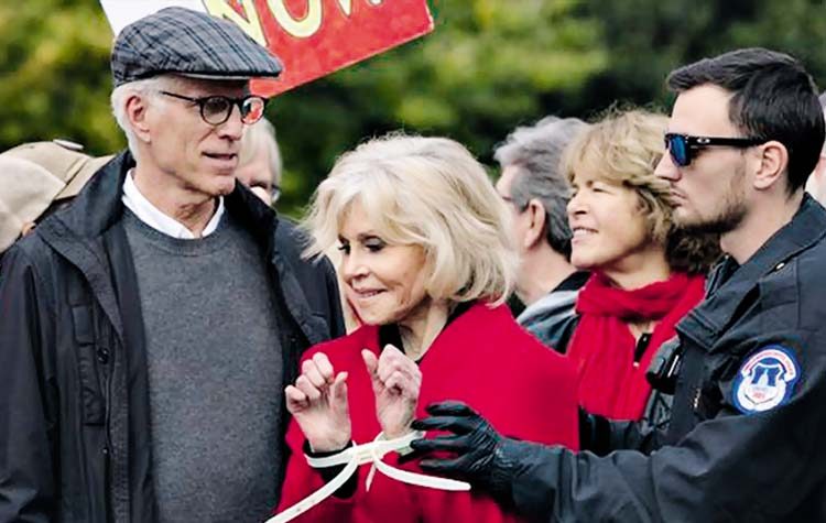 Τζέιν Φόντα: Κάθε Παρασκευή στα… κρατητήρια