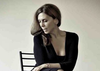 «Η πόρνη από πάνω» επιστρέφει στο θέατρο Coronet