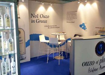 Ούζο Πλωμαρίου Ισιδώρου Αρβανίτου: Το εθνικό μας ποτό κερδίζει (και) εκτός συνόρων