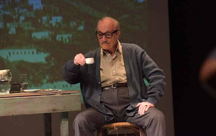 «Εγώ, ο Μάρκος Βαμβακάρης» στο Θέατρο Μικρό Άνεσις