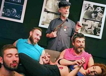 «Το ζαφείρι του Κασμίρ» στο θέατρο Olvio