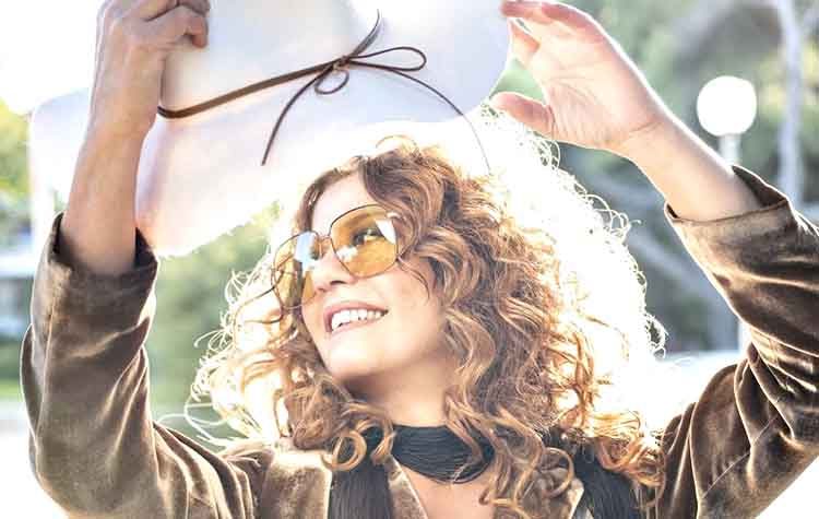 Η Ελένη Τσαλιγοπούλου στη σκηνή του «Πειραιώς 131»