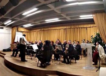 «Μύρισαν» Χριστούγεννα από τη συναυλία της Φιλαρμονικής του Δήμου