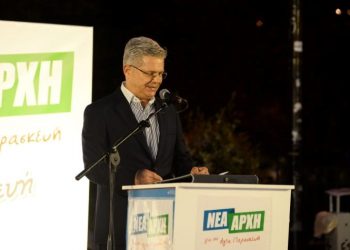 Γ. Οικονόμου: «Να παρέμβουν τα ελεγκτικά όργανα για την προμήθεια του στολισμού»