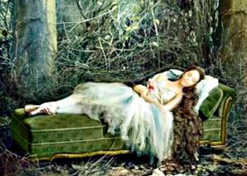 Η κοιμισμένη πριγκίπισσα: Ένα παλιό μαρουσιώτικο παραμύθι