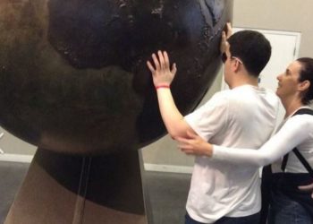 «Εκστρατεία» βοήθειας για τον νεαρό Θοδωρή που δίνει μάχη ζωής