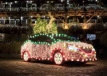 Καθ’ οδόν για τα Χριστούγεννα με το Nissan LEAF