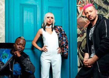 Με τους Vegas ανάβει το Χριστουγεννιάτικο δέντρο του Δήμου