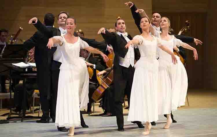 Βιενέζικα βαλς στο Christmas Theater