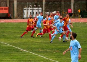 «Υποχώρηση» του Χολαργού στην Πετρούπολη