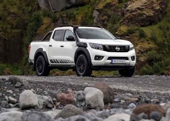 Nissan Navara Off - Roader AT32 :  Άκρως αποδοτικό και σκληροτράχηλο