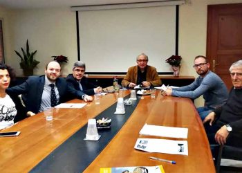 Συνάντηση Αμπατζόγλου με τον σύλλογο Αγίου Νικολάου και ΚΑΤ