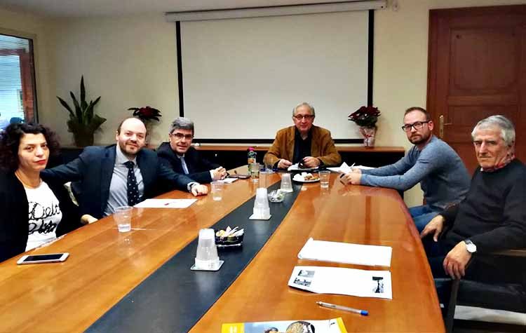 Συνάντηση Αμπατζόγλου με τον σύλλογο Αγίου Νικολάου και ΚΑΤ