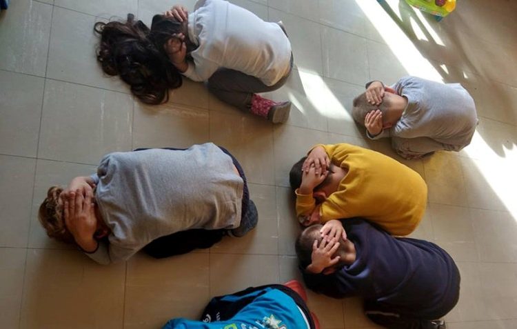 Σενάριο εκκένωσης κτηρίου σε περίπτωση σεισμού  στον 3ο βρεφονηπιακό σταθμό Ν. Ερυθραίας