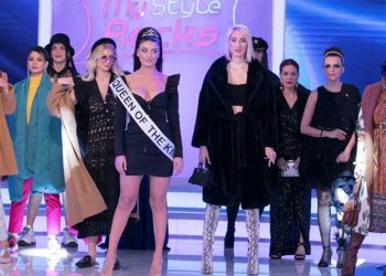 «Μεγάλωσα κανονικά»