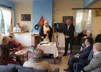 Με χαμόγελα και ευχές οι πρωτοχρονιάτικες βασιλόπιτες των ΚΑΠΗ του Δήμου