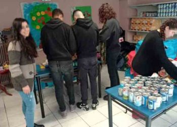 Μαθητική ανθρωπιά και αλληλεγγύη στο Κοινωνικό Παντοπωλείο