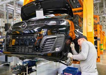 Η Opel επιστρέφει στη Ρωσία με τα Zafira Life και Grandland X