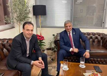 Μήνυμα συνεργασίας Περιφέρειας - ΚΕΔΕ από Πατούλη - Παπαστεργίου