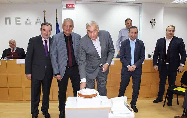 Έκοψαν την πίτα τους οι δήμαρχοι της Αττικής