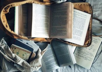 «Λογοτεχνική» κοπή πίτας και ανάγνωσης κειμένων