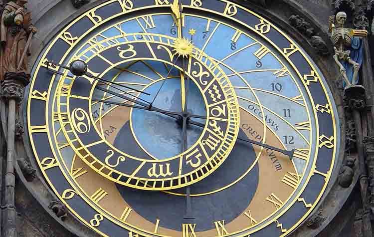 Ολόκληρη η ζωή μας μια στιγμή του χρόνου είναι