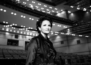 Η Άλκηστις Πρωτοψάλτη στο Μέγαρο Μουσικής