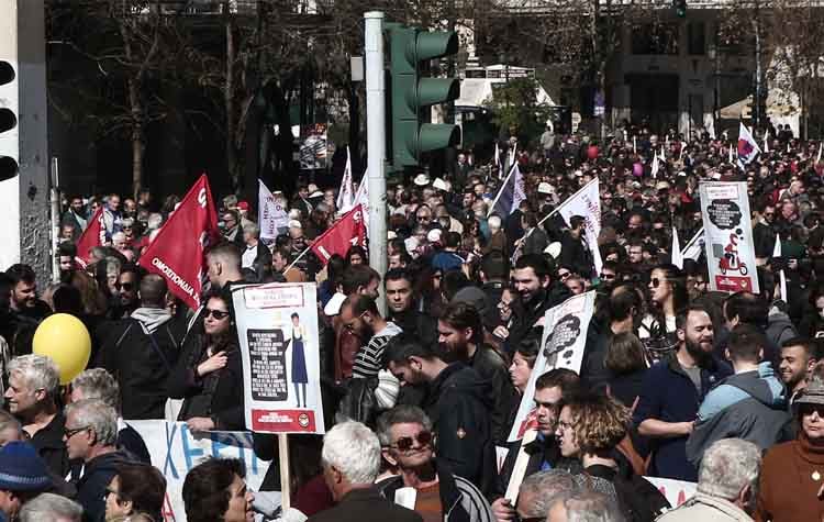 Απεργιακές συγκεντρώσεις στο κέντρο της Αθήνας ενάντια στο νέο ασφαλιστικό