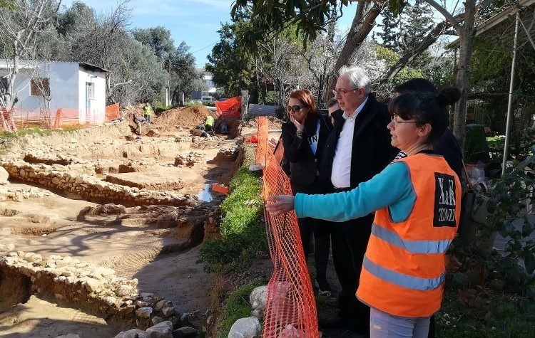 Θ. Αμπατζόγλου: Ζήτησε «επίσπευση» των έργων στις γειτονιές του Αμαρουσίου