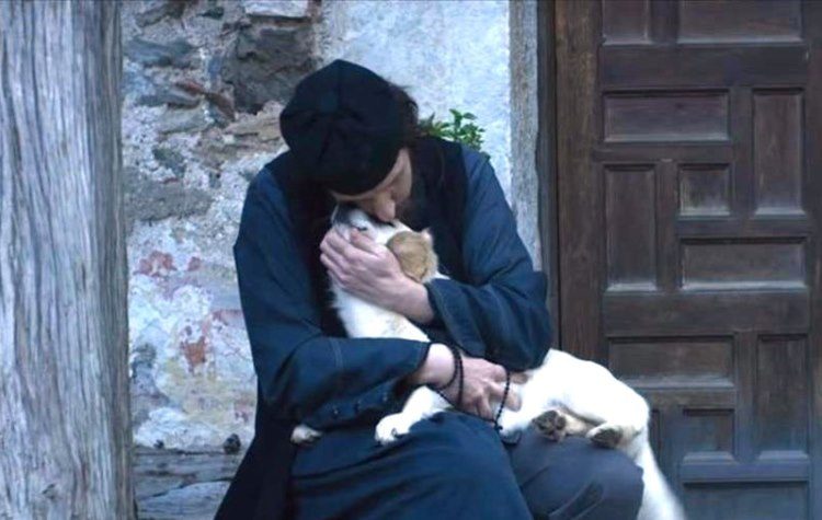 Κινηματογραφική Λέσχη με μια ανθρώπινη «δεξιά τσέπη του ράσου»