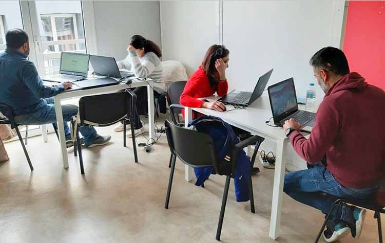 Διαπολιτισμικοί μεσολαβητές σε Κέντρα Κοινότητας και Ένταξης Μεταναστών